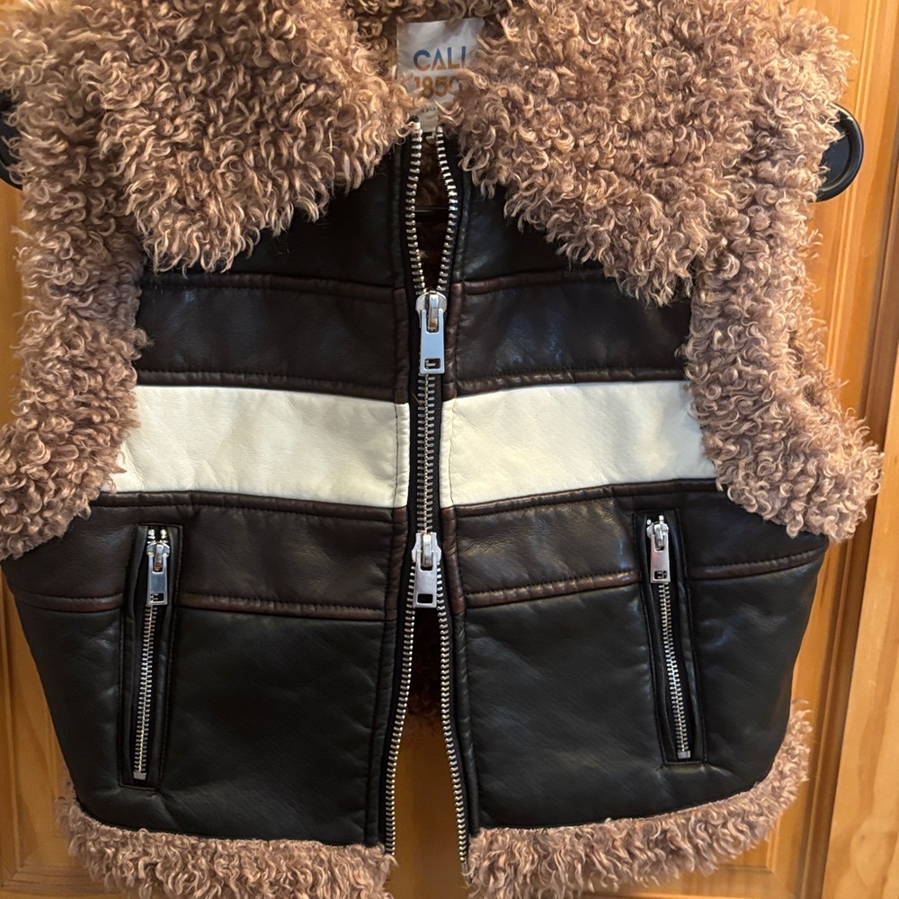 Brown and Cream Faux Fur Vest - Picture 11 of 12